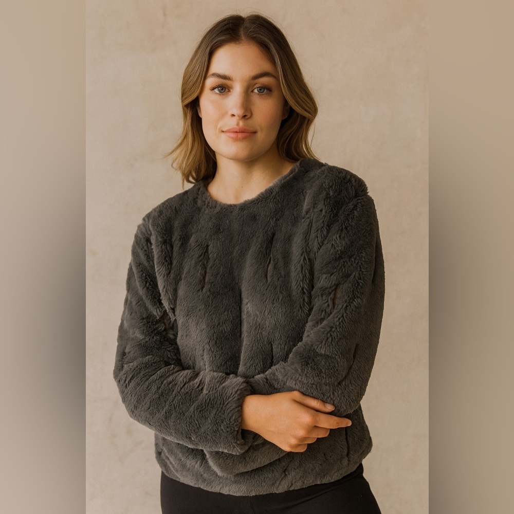 Dylan‎ Shag Sherpa Soft Cowl Neck Faux Fur Oversized Top Small S Unique Luxury
